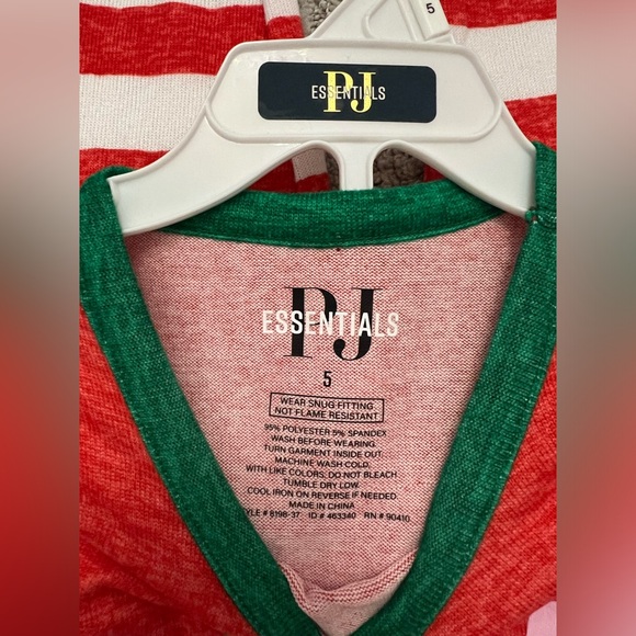 NWT Pj Essentials Kids Boys Girls Christmas Pajamas Soft 5 5T 2 Piece Set Santa - Picture 4 of 5